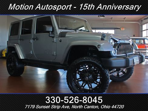 Used 2014 Jeep Wrangler Unlimited Sahara w/ Max Tow Package AWD/4WD image 2