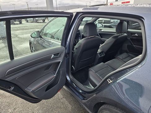 Used 2018 Volkswagen GTI SE w/ SE Leather Package image 15