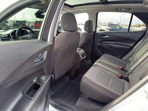 Used 2022 Chevrolet Equinox LT image 30