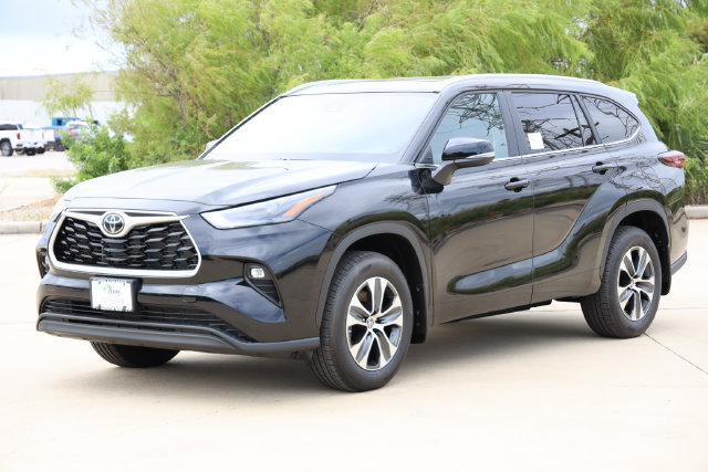 New 2026 Toyota Highlander XLE AWD/4WD image 3