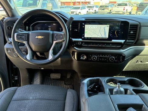 Used 2023 Chevrolet Silverado 1500 LT image 5