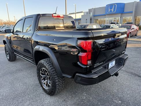 Used 2024 Chevrolet Colorado ZR2 w/ Technology Package image 8