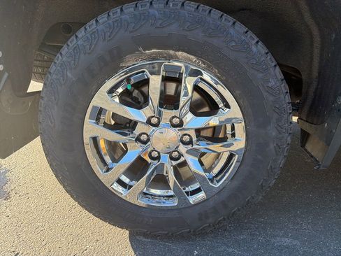 Certified 2019 Chevrolet Silverado 1500 LT w/ All-Star Edition image 39