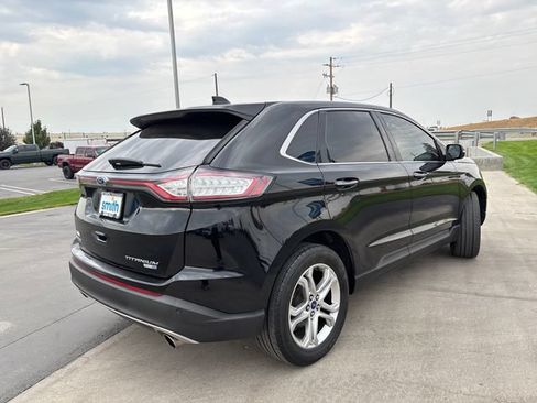 Used 2018 Ford Edge Titanium AWD/4WD image 3