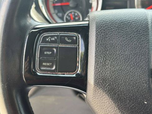 Used 2020 Dodge Grand Caravan SE FWD image 26