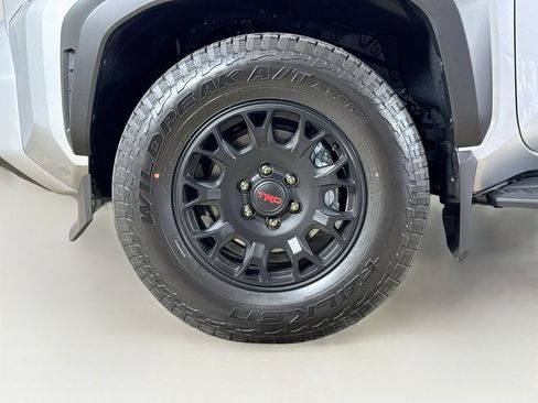 Used 2025 Toyota 4Runner TRD Off-Road Premium AWD/4WD image 26