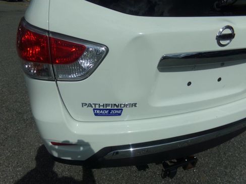 Used 2015 Nissan Pathfinder S AWD/4WD image 9