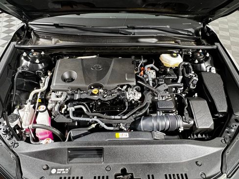 Certified 2025 Toyota Camry SE FWD image 9
