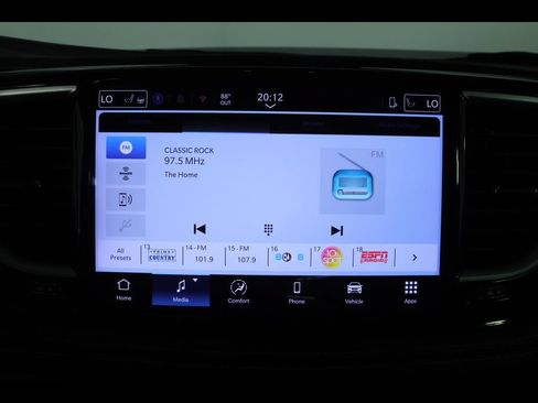 Used 2025 Chrysler Pacifica Select FWD image 27