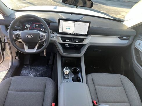 New 2026 Ford Explorer Active image 8