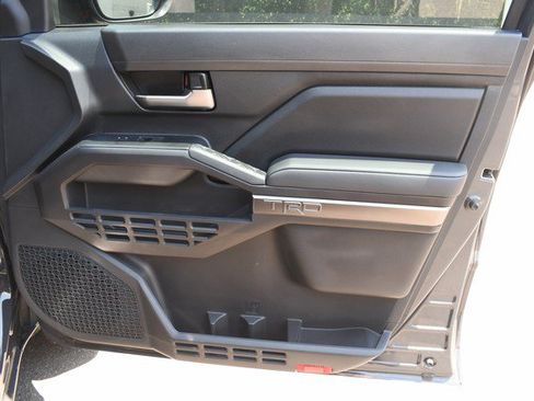 Used 2025 Toyota Tacoma TRD Sport AWD/4WD image 23
