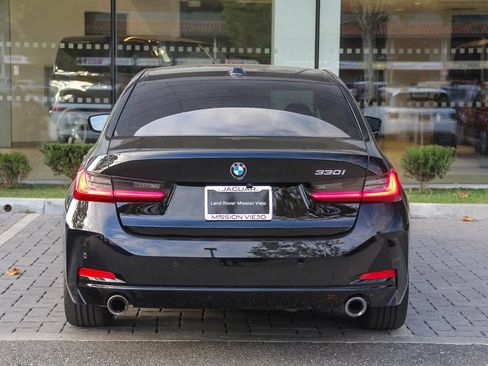 Used 2023 BMW 330i Sedan w/ Premium Package image 5