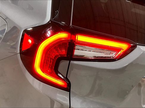 Used 2023 GMC Terrain AT4 w/ Infotainment Package II image 33