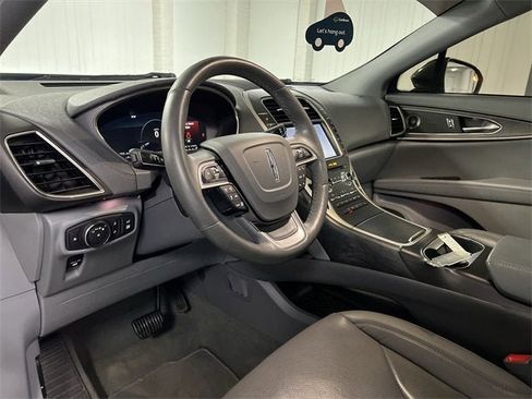 Used 2020 Lincoln Nautilus Reserve w/ Equipment Group 201A image 10