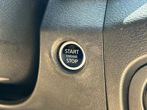 Used 2024 Nissan Frontier SV RWD image 33
