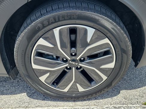 Used 2024 Kia EV6 Light RWD image 8