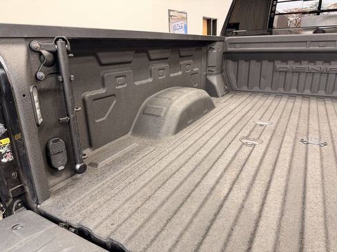 Used 2021 GMC Sierra 3500 Denali w/ Denali Black Diamond Edition image 14