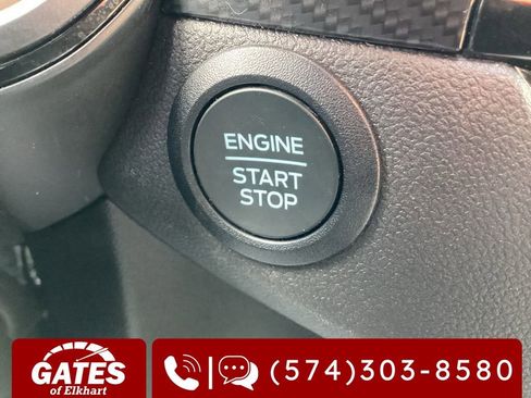 Used 2025 Ford Escape ST-Line AWD/4WD image 21