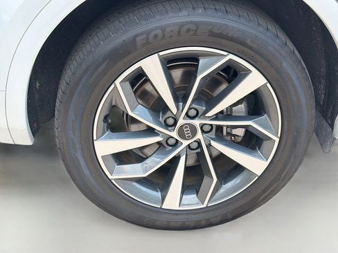 Used 2023 Audi Q5 2.0T Premium Plus w/ Premium Plus Package AWD/4WD image 9