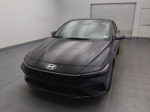 Used 2024 Hyundai Elantra SEL FWD image 15