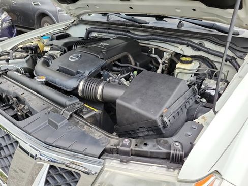 Used 2014 Nissan Frontier SV image 30