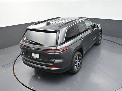 New 2025 Jeep Grand Cherokee Limited w/ Trailer Tow Package image 15