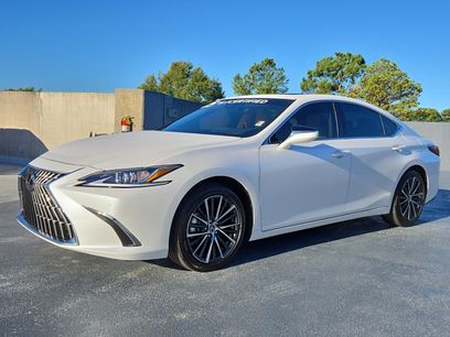 Certified 2025 Lexus ES 350 w/ Premium Package