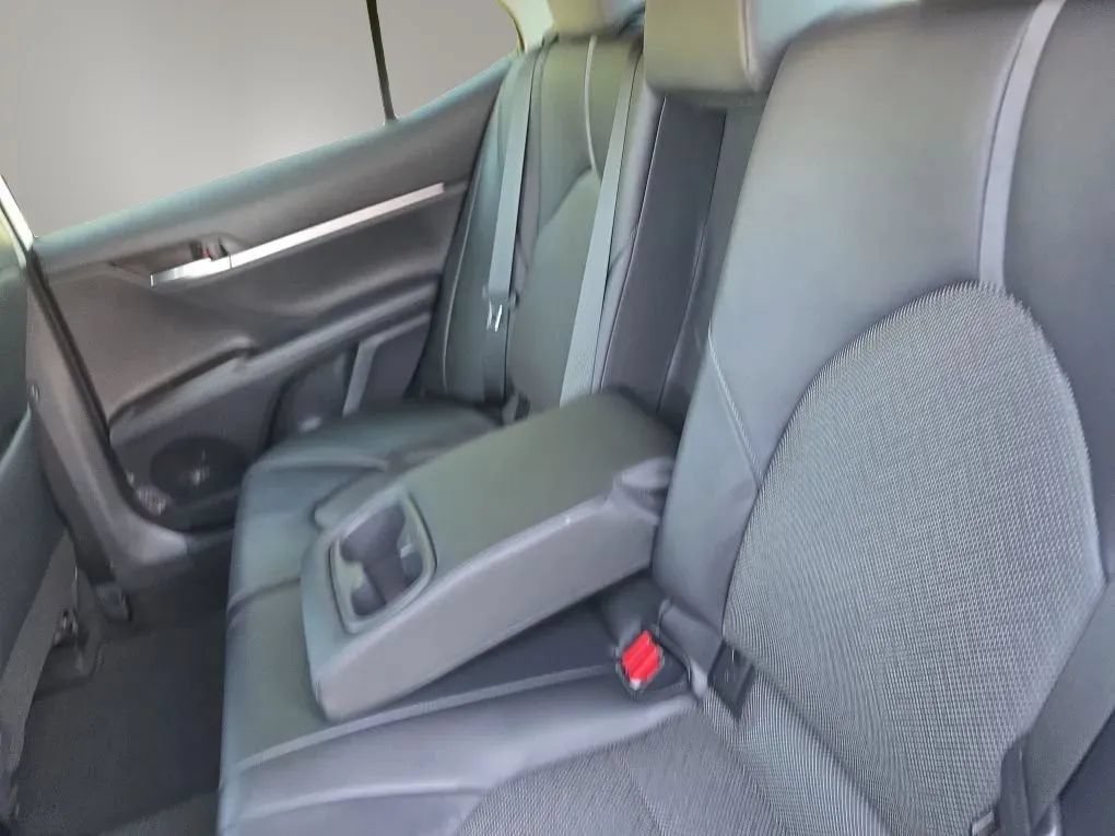 Used 2021 Toyota Camry XLE FWD image 43