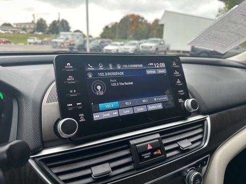 Used 2022 Honda Accord Touring image 20