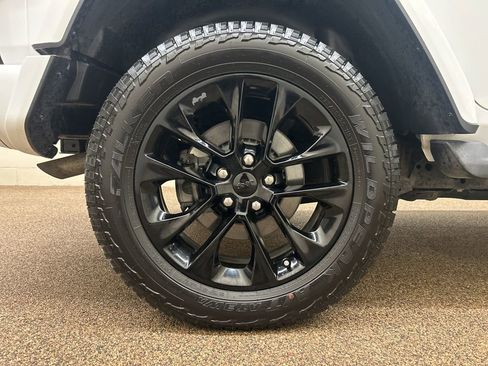 Used 2021 Jeep Wrangler Unlimited Sahara image 27