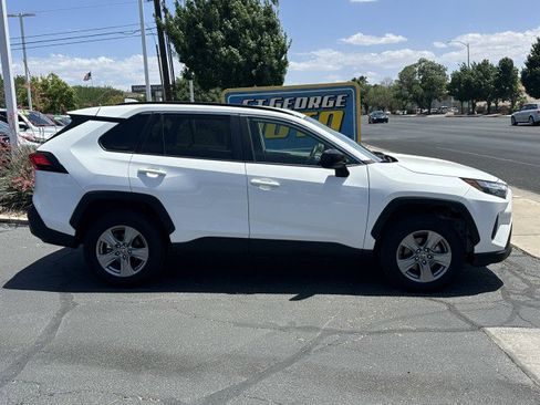 Used 2023 Toyota RAV4 LE AWD/4WD image 2