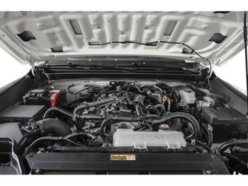 Certified 2025 Toyota Tacoma SR AWD/4WD image 10