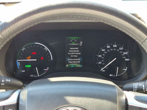 Used 2023 Toyota Sienna XLE w/ XLE Plus Package AWD/4WD image 23