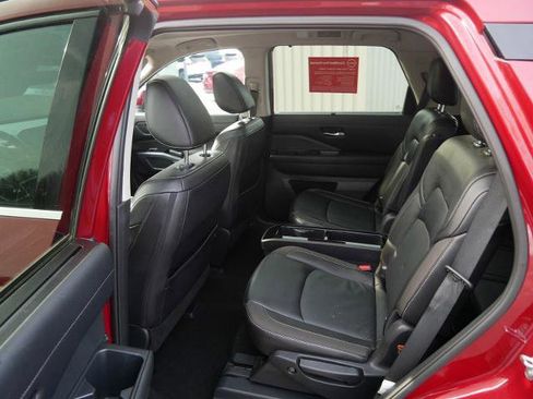 Certified 2023 Nissan Pathfinder SL w/ SL Premium Package image 11