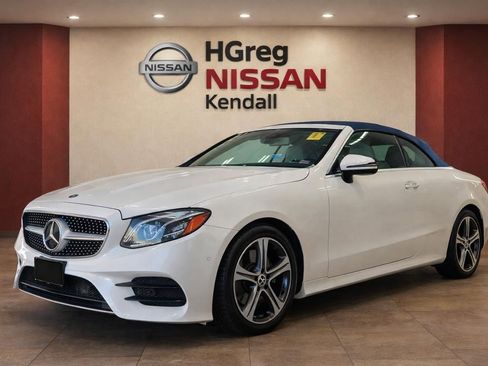 Used 2018 Mercedes-Benz E 400 4MATIC Cabriolet image 2