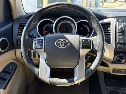 Used 2013 Toyota Tacoma PreRunner w/ SR5 Pkg image 17