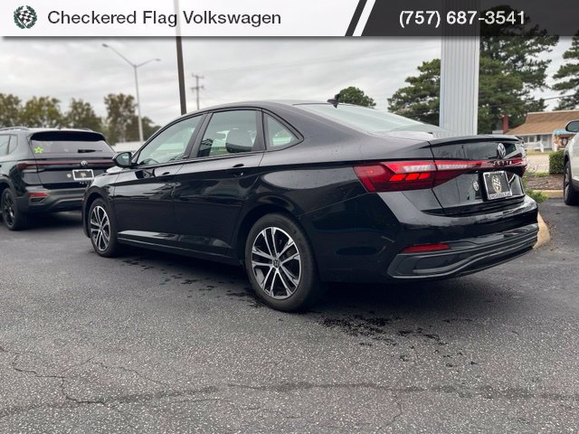 Used 2025 Volkswagen Jetta Sport FWD image 6