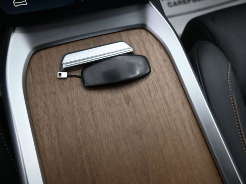 Used 2024 Lucid Air Touring image 10