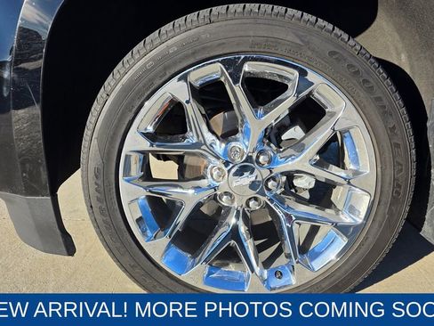 Used 2017 Chevrolet Suburban Premier image 10