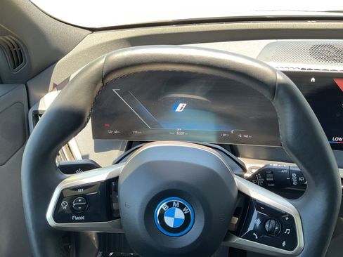 Used 2023 BMW iX xDrive50 w/ Sport Package AWD/4WD image 12