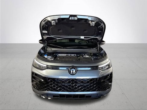 New 2026 Volkswagen Tiguan SE R-Line AWD/4WD image 22