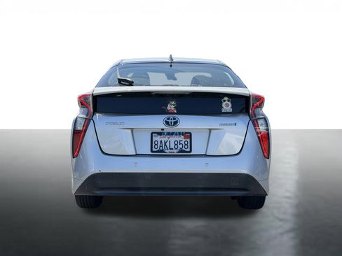 Used 2017 Toyota Prius Two w/ Prius Two Safety Plus Package image 6