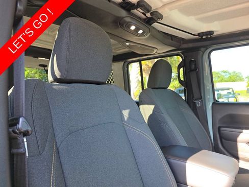 Used 2024 Jeep Wrangler Unlimited Sport AWD/4WD image 15