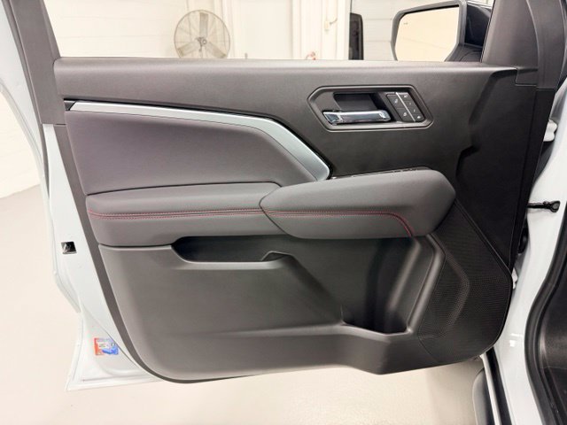 Used 2026 Chevrolet Colorado Z71 w/ Technology Package AWD/4WD image 19