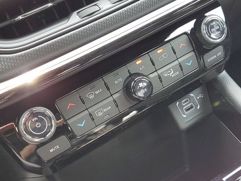 New 2026 Jeep Compass Trailhawk AWD/4WD image 17