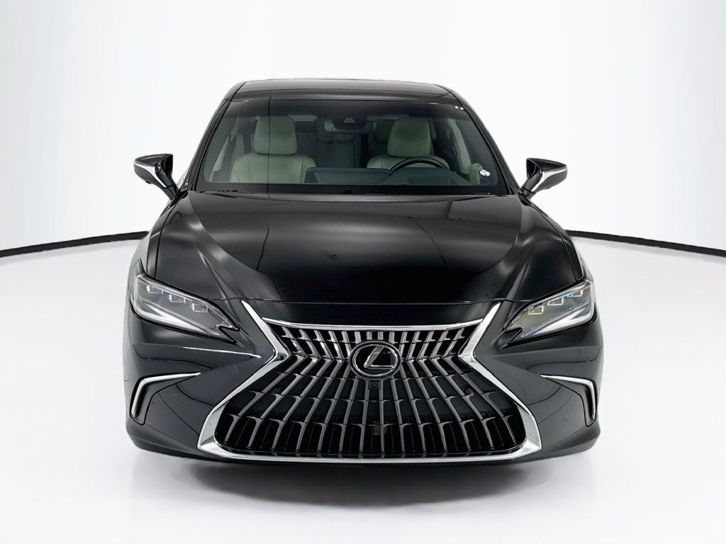 Used 2024 Lexus ES 350 Ultra Luxury w/ Accessory Package (Z2) FWD image 2