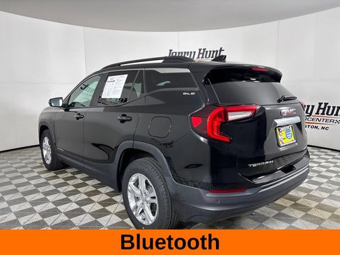 Used 2022 GMC Terrain SLE w/ Driver Convenience Package AWD/4WD image 9