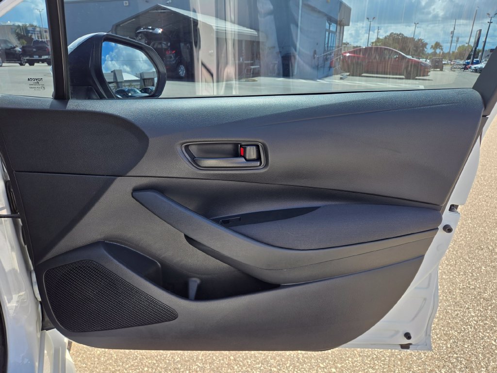 Used 2023 Toyota Corolla LE FWD image 43