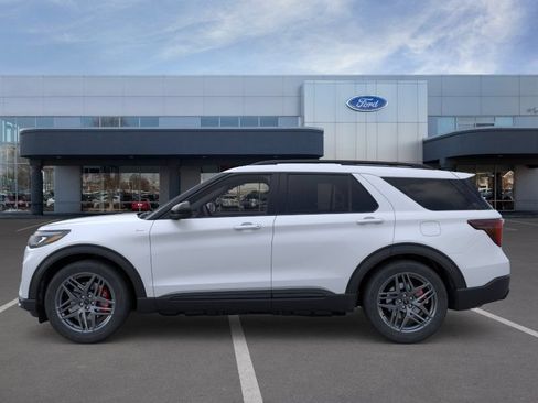New 2026 Ford Explorer ST-Line w/ ST-Line Street Pack AWD/4WD image 4