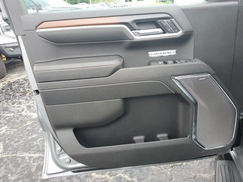 New 2026 GMC Sierra 1500 Denali AWD/4WD image 18